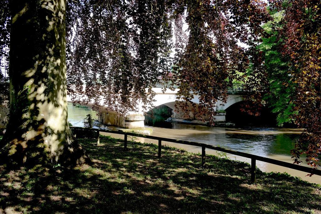 Domaine De La Reposee Fermaincourt Buitenkant foto